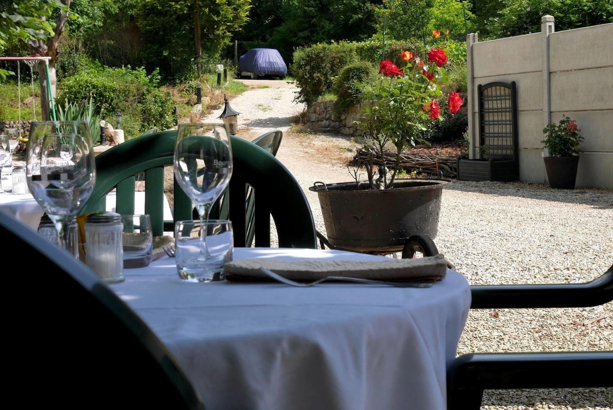 Auberge Le Rabelais Malay-le-Petit Ngoại thất bức ảnh