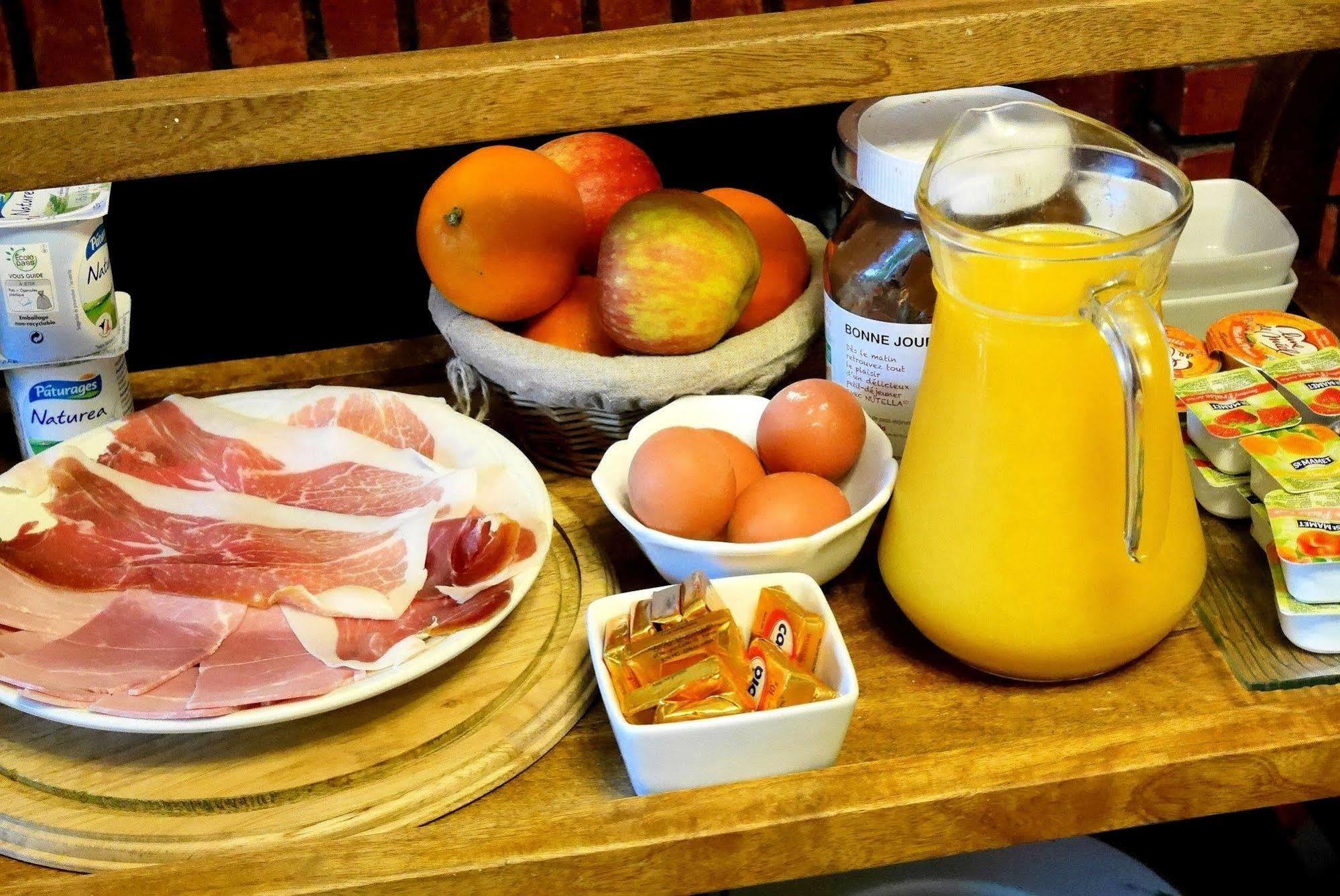 Auberge Le Rabelais Malay-le-Petit Ngoại thất bức ảnh