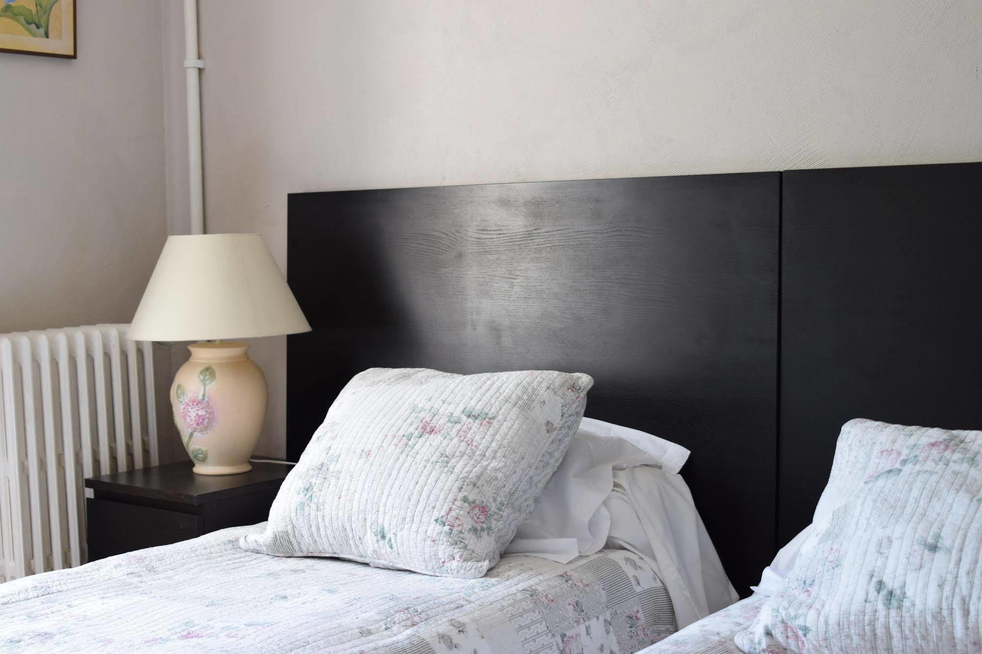 Auberge Le Rabelais Malay-le-Petit Ngoại thất bức ảnh